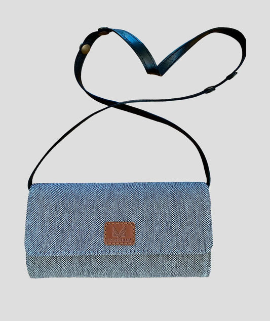 Monedero bandolera convertible en tejido reciclado – vista frontal